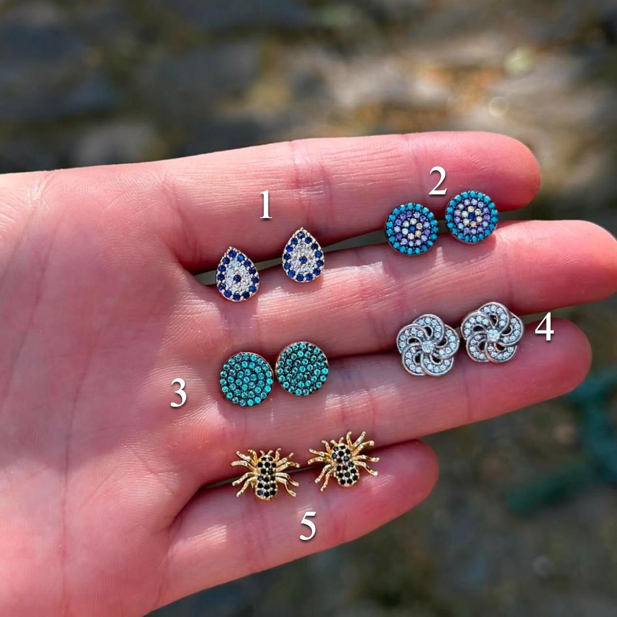 Gota bicolor, big dot, flor estrella, araña