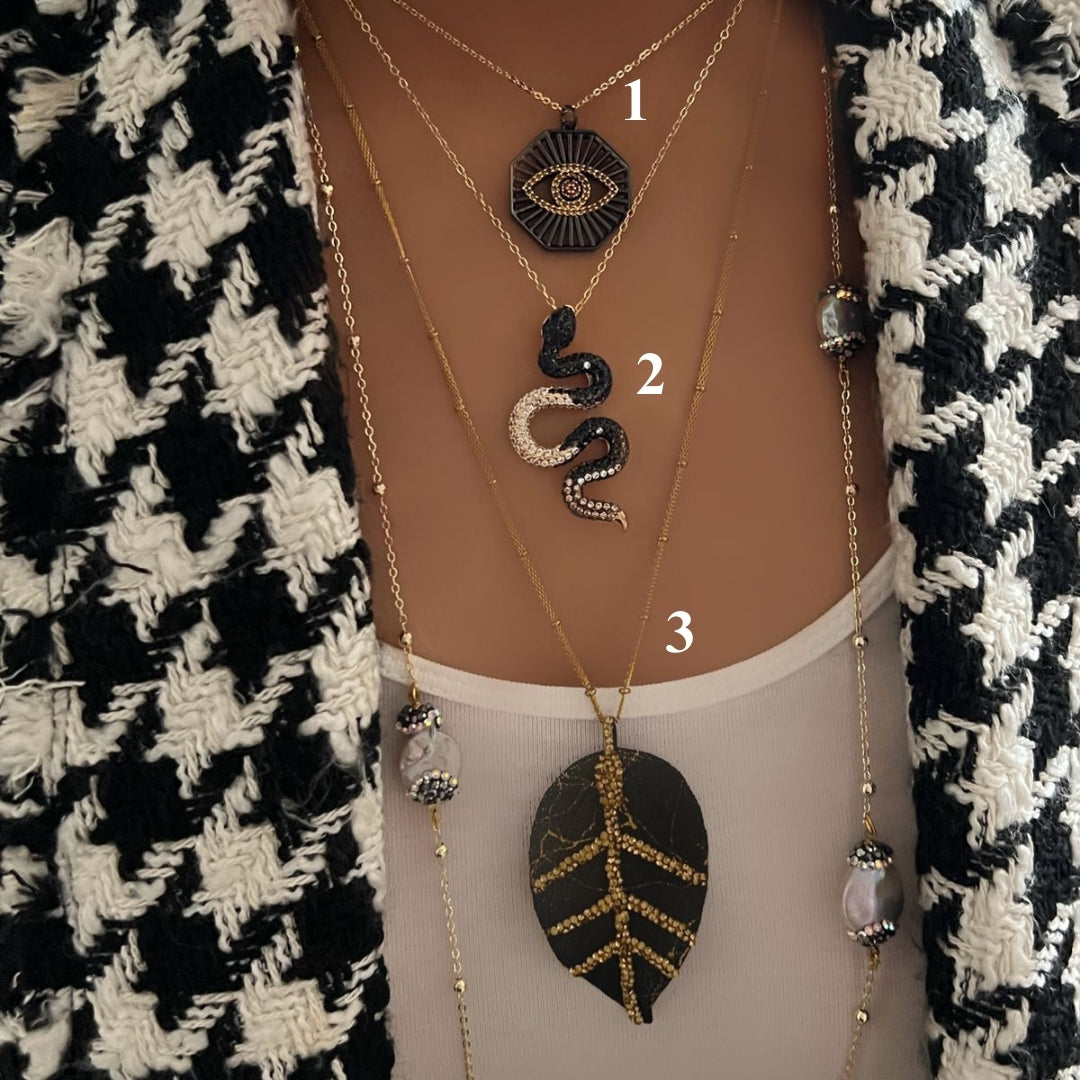 Ojo Turco negro, víbora negra y hoja negra